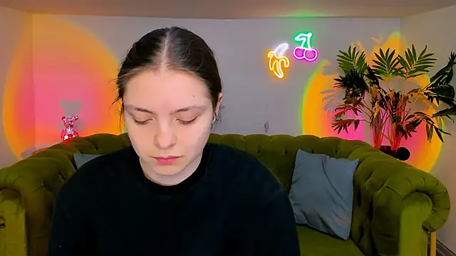 marshmallowee online show from November 27, 2025, 1:13 pm