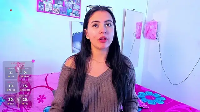 Snapshot of mialeia01 chatting on October 29, 2025, 12:29 pm mialeia01 online show from October 29, 2025, 12:29 pm