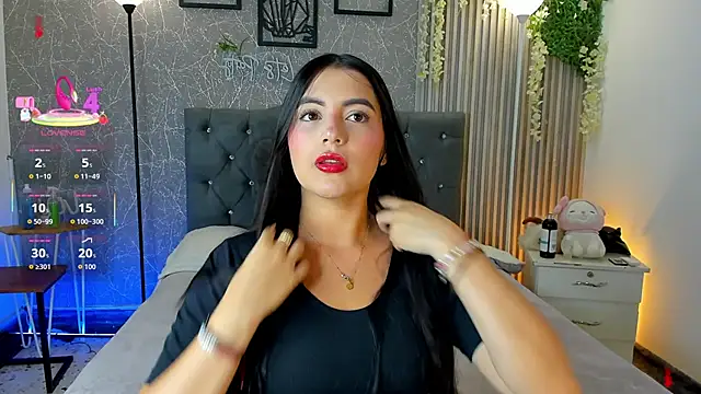 Snapshot of mialeia01 chatting on February 6, 2026, 8:12 pm mialeia01 online show from February 6, 2026, 8:12 pm