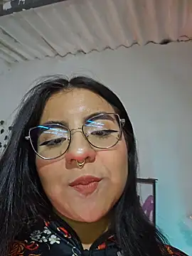 Snapshot of Maddy_rosse12 chatting on December 17, 2025, 5:08 pm Maddy rosse12 online show from December 17, 2025, 5:08 pm