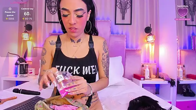 SamanthaAdele online show from October 15, 2025, 11:32 am