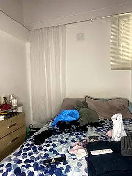 Mia  Gray online show from November 30, 2025, 8:13 pm