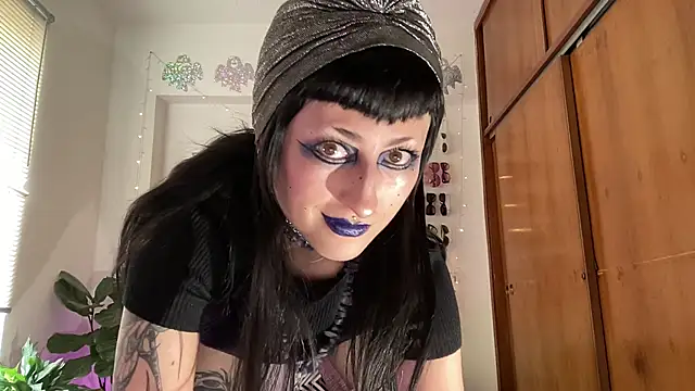 ELENA UMBRA online show from May 22, 2026, 7:41 pm