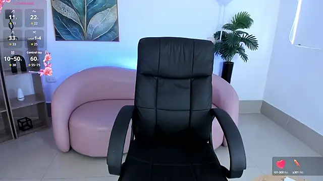 Snapshot of kylie_soraya chatting on September 17, 2025, 4:19 pm kylie soraya online show from September 17, 2025, 4:19 pm