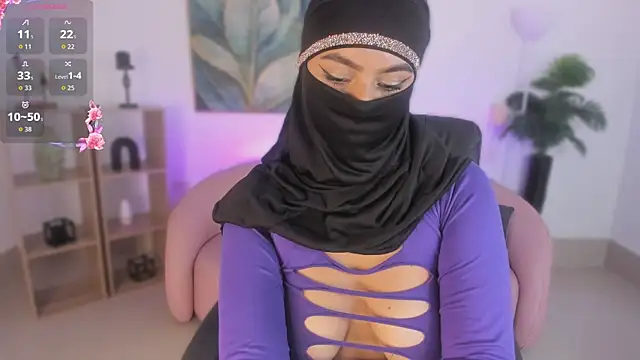 Snapshot of kylie_soraya chatting on September 25, 2025, 4:11 pm kylie soraya online show from September 25, 2025, 4:11 pm