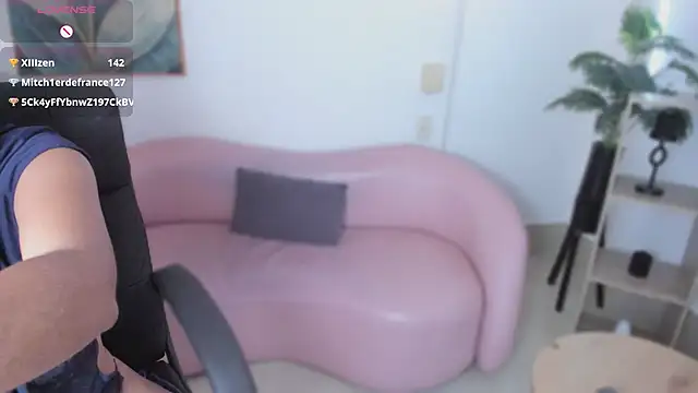 Snapshot of kylie_soraya chatting on November 26, 2025, 4:41 pm kylie soraya online show from November 26, 2025, 4:41 pm