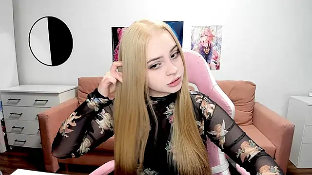 Snapshot of mistress_lain chatting on March 12, 2026, 11:55 pm mistress lain online show from March 12, 2026, 11:55 pm