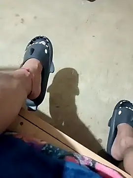 luuiss12 online show from October 25, 2025, 5:15 am