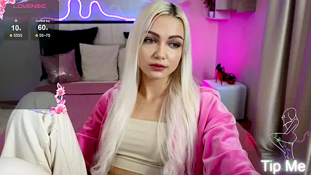 Snapshot of LinaLirian chatting on October 18, 2025, 1:34 pm LinaLirian online show from October 18, 2025, 1:34 pm