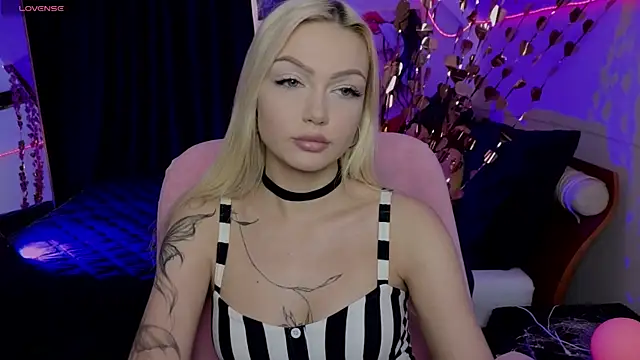 Snapshot of LinaLirian chatting on June 30, 2026, 1:12 pm LinaLirian online show from June 30, 2026, 1:12 pm