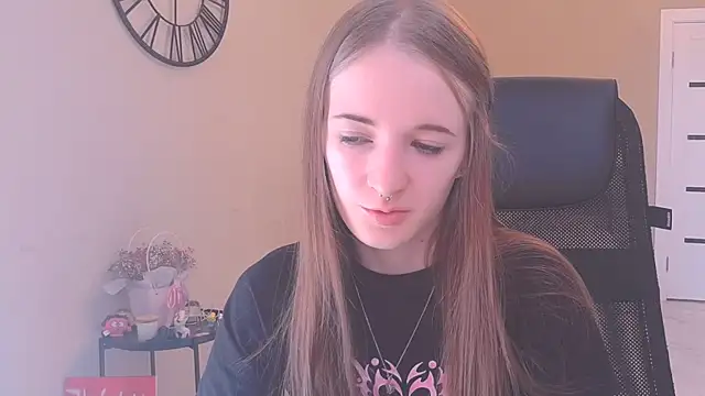 Snapshot of KateKayer chatting on September 18, 2025, 8:49 am KateKayer online show from September 18, 2025, 8:49 am