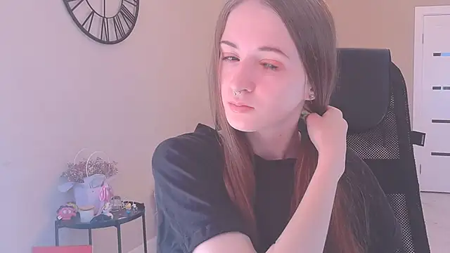 Snapshot of KateKayer chatting on September 23, 2025, 8:17 am KateKayer online show from September 23, 2025, 8:17 am