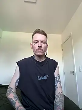 CrisBohn online show from March 21, 2025, 7:24 pm