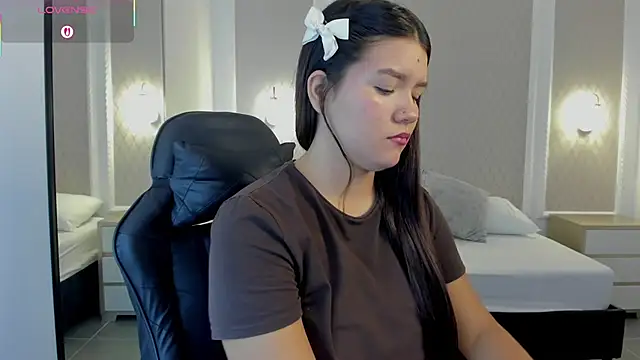 Snapshot of malu_03x chatting on October 19, 2025, 2:34 am malu 03x online show from October 19, 2025, 2:34 am