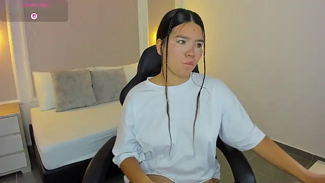 Snapshot of malu_03x chatting on November 19, 2025, 12:16 pm malu 03x online show from November 19, 2025, 12:16 pm