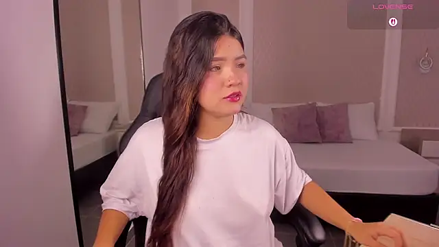 Snapshot of malu_03x chatting on December 19, 2025, 2:29 am malu 03x online show from December 19, 2025, 2:29 am