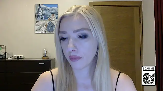 Snapshot of Wild_Silk_Desire chatting on September 10, 2025, 12:49 pm Wild Silk Desire online show from September 10, 2025, 12:49 pm