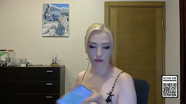 Snapshot of Wild_Silk_Desire chatting on September 13, 2025, 12:38 pm Wild Silk Desire online show from September 13, 2025, 12:38 pm