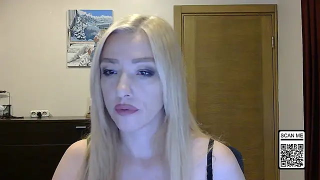 Snapshot of Wild_Silk_Desire chatting on September 14, 2025, 12:59 pm Wild Silk Desire online show from September 14, 2025, 12:59 pm