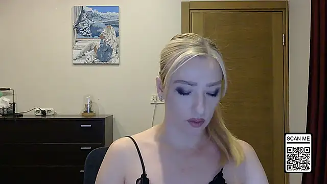 Snapshot of Wild_Silk_Desire chatting on September 30, 2025, 1:27 pm Wild Silk Desire online show from September 30, 2025, 1:27 pm