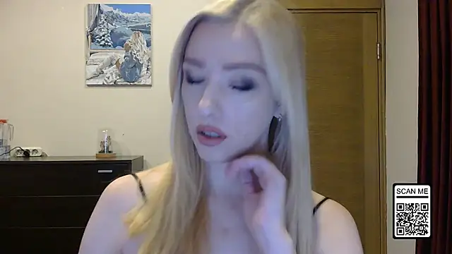 Snapshot of Wild_Silk_Desire chatting on October 5, 2025, 1:09 pm Wild Silk Desire online show from October 5, 2025, 1:09 pm