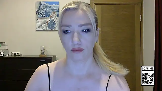 Snapshot of Wild_Silk_Desire chatting on October 7, 2025, 1:30 pm Wild Silk Desire online show from October 7, 2025, 1:30 pm