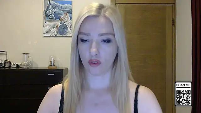 Snapshot of Wild_Silk_Desire chatting on October 9, 2025, 1:20 pm Wild Silk Desire online show from October 9, 2025, 1:20 pm