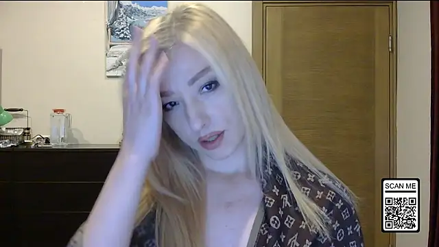 Snapshot of Wild_Silk_Desire chatting on October 12, 2025, 1:43 pm Wild Silk Desire online show from October 12, 2025, 1:43 pm