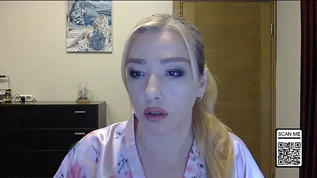 Snapshot of Wild_Silk_Desire chatting on October 14, 2025, 1:45 pm Wild Silk Desire online show from October 14, 2025, 1:45 pm