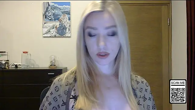 Snapshot of Wild_Silk_Desire chatting on October 15, 2025, 1:55 pm Wild Silk Desire online show from October 15, 2025, 1:55 pm