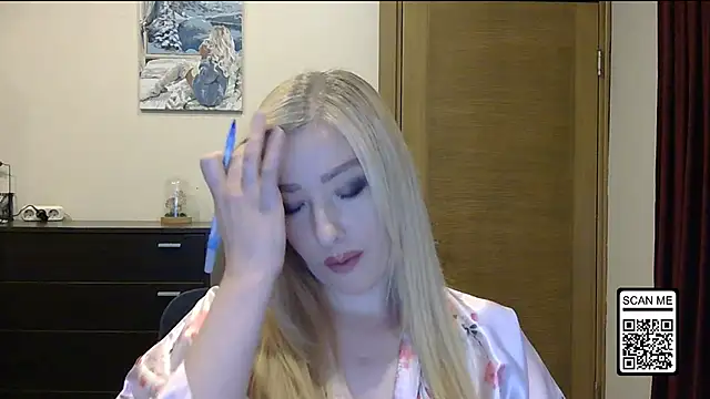 Snapshot of Wild_Silk_Desire chatting on October 19, 2025, 2:07 pm Wild Silk Desire online show from October 19, 2025, 2:07 pm