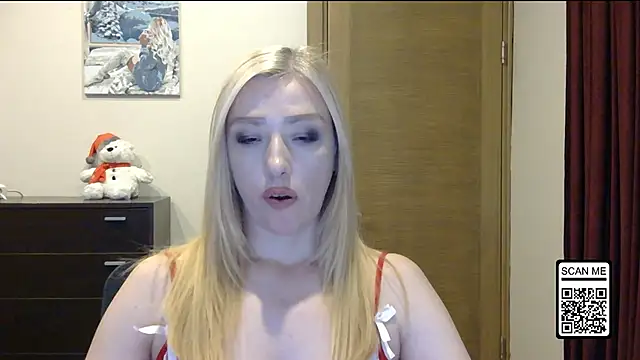 Snapshot of Wild_Silk_Desire chatting on December 13, 2025, 7:53 pm Wild Silk Desire online show from December 13, 2025, 7:53 pm