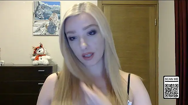 Snapshot of Wild_Silk_Desire chatting on December 15, 2025, 1:15 pm Wild Silk Desire online show from December 15, 2025, 1:15 pm