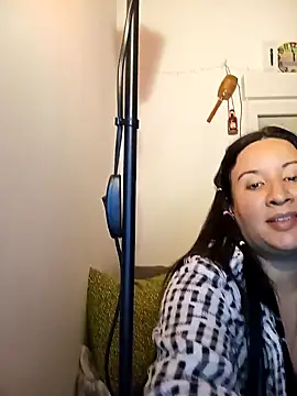 Snapshot of hotCOUPLEPETRA chatting on January 5, 2026, 10:57 pm hotCOUPLEPETRA online show from January 5, 2026, 10:57 pm