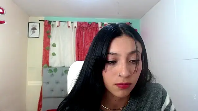 Snapshot of vale_miel chatting on October 8, 2025, 8:06 pm vale miel online show from October 8, 2025, 8:06 pm