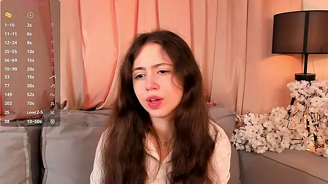 JulianaChapel online show from September 9, 2025, 8:25 am