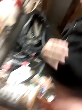 Snapshot of Vince072 chatting on October 22, 2025, 2:06 pm Vince072 online show from October 22, 2025, 2:06 pm