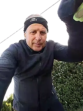 Snapshot of Vince072 chatting on April 7, 2026, 7:31 am Vince072 online show from April 7, 2026, 7:31 am