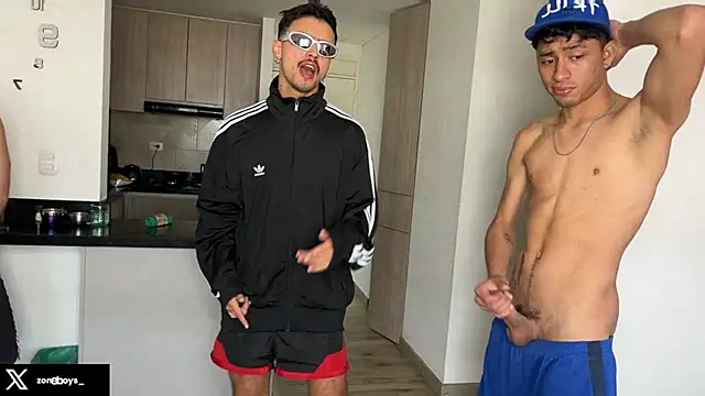 Snapshot of zoneboys chatting on December 19, 2025, 3:19 pm zoneboys online show from December 19, 2025, 3:19 pm