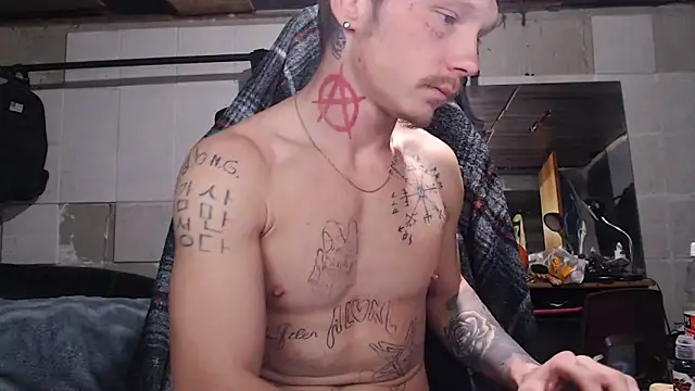 Snapshot of mastertrap chatting on December 13, 2025, 10:48 pm mastertrap online show from December 13, 2025, 10:48 pm