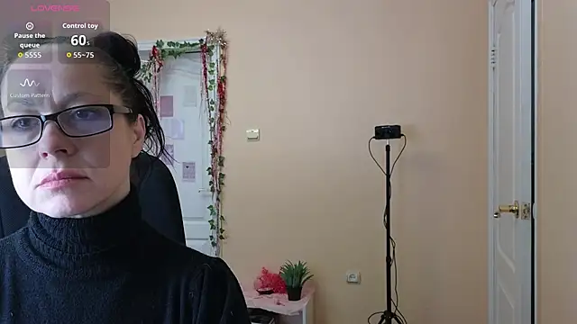 Snapshot of Ronda_Roni chatting on January 8, 2026, 8:16 am Ronda Roni online show from January 8, 2026, 8:16 am