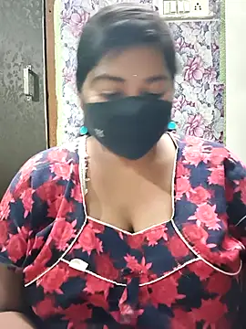 Snapshot of Liyaa_24 chatting on March 19, 2026, 4:33 pm Liyaa 24 online show from March 19, 2026, 4:33 pm