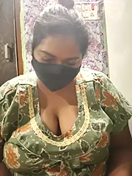 Snapshot of Liyaa_24 chatting on March 30, 2026, 6:31 pm Liyaa 24 online show from March 30, 2026, 6:31 pm