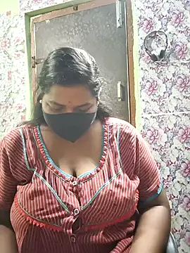 Snapshot of Liyaa_24 chatting on April 15, 2026, 5:31 pm Liyaa 24 online show from April 15, 2026, 5:31 pm