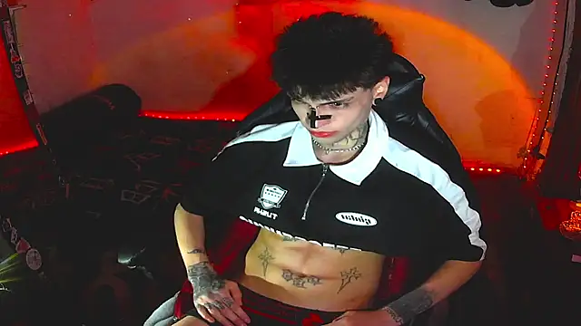 Snapshot of prince_x_dark chatting on December 20, 2025, 7:37 am prince x dark online show from December 20, 2025, 7:37 am