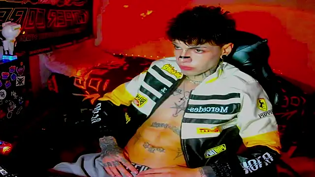 Snapshot of prince_x_dark chatting on February 15, 2026, 7:51 am prince x dark online show from February 15, 2026, 7:51 am