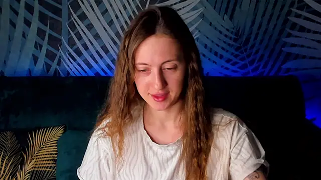 Snapshot of ChristyCrayme chatting on February 4, 2026, 10:47 pm ChristyCrayme online show from February 4, 2026, 10:47 pm