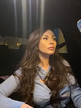 Snapshot of LunaBex chatting on November 5, 2025, 4:34 am LunaBex online show from November 5, 2025, 4:34 am