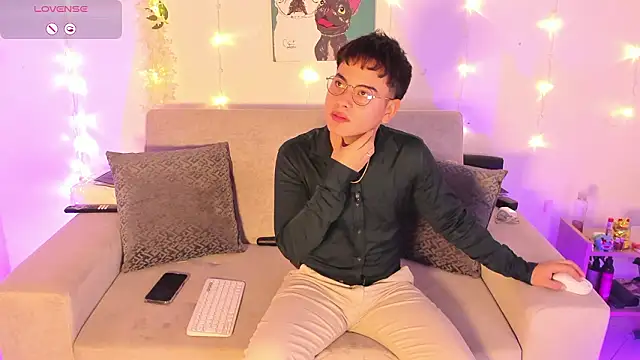 Snapshot of Young_Ben chatting on February 5, 2026, 8:35 pm Young Ben online show from February 5, 2026, 8:35 pm