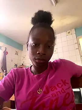 Snapshot of GeileErica chatting on October 17, 2025, 6:43 pm GeileErica online show from October 17, 2025, 6:43 pm